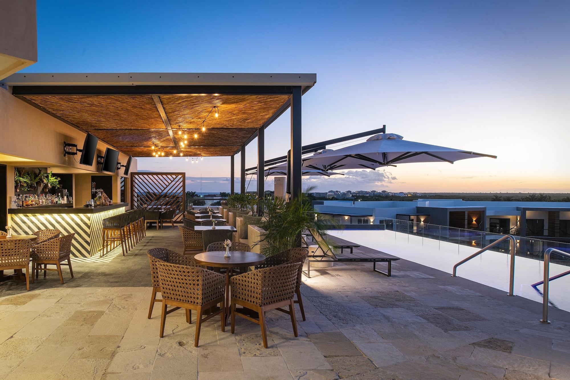 A Private Junior Suite At The All-Inclusive, Ventus At Marina El Cid Spa & Beach (Adults Only) Пуэрто-Морелос Экстерьер фото